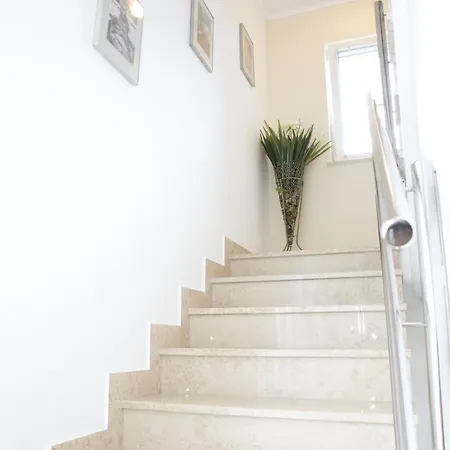 Apartment Nina-Maya *