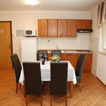 Nina-Maya Apartment Vodice